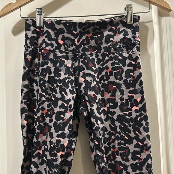 Calvin Klein Performance Wick Leggings Animal Print Ruched back band & ankle XS - Picture 1 of 11
